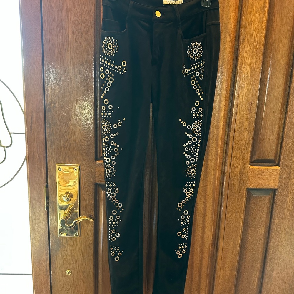 Luxe moda brushed suede like pants with studs
